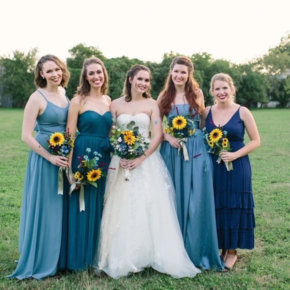 David’s Bridal Ivory Sheer Lace and Tulle Ball Gown Wedding Dress - Picture 8 of 10